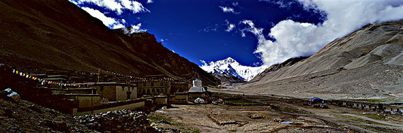 里番ACG※里番爆乳本子：《极速幻影》深度评测，双世界竞速新作今日上线，独家攻略助你极速登顶-3