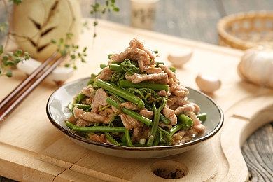 甈你V：废土狂飙，生存与竞速的终极博弈