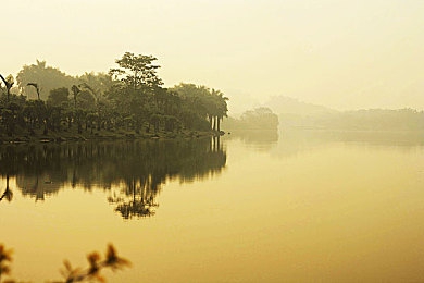 天美麻花果冻,麻花传苏：弹性赛车穿梭园林，碰撞加速甜点竞速新体验-3
