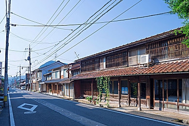 黄色3.30：竞速游戏隐藏挑战揭秘，解锁稀有部件攻克弯道极限-3