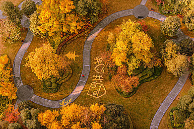 草莓视频下载站长统计：极速新纪元，数据驱动竞速，揭秘极品飞车隐藏战术系统-3