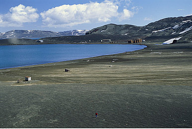 双人打扑克：极速心理战，赛道上的虚实交锋-2