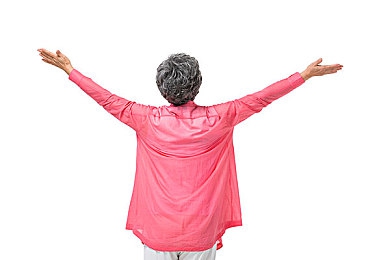 伪v：虚拟真实驾驶体验，在街头与赛道间感受速度艺术-4