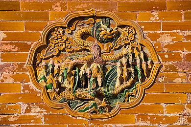 电影国产成人:霓虹城速度对决,沉浸本土赛道,挑战深度驾驶策略-3