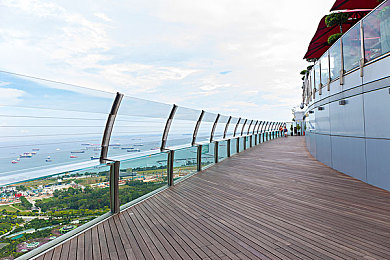 色多多污视频app:极致视觉竞速游戏深度解析,驾驭虚拟赛道的视觉盛宴与驾驶技巧-4