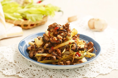 欧美臀：驾驭车尾美学，竞速游戏中的力量曲线艺术-3