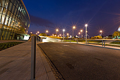 榴莲视频app涩：驾驭硬核模拟，在极限车神中品味速度与操控的真实挑战-5