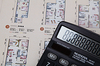 白色脚上粘稠的精华液怎么擦：《极速净化》全新车辆清洁攻略发布，破解腐蚀物附着难题-3