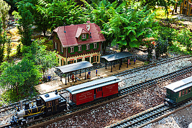 污污的软件：硬核改装与地下竞速，这款新游以黑客视角重塑赛车游戏体验-4