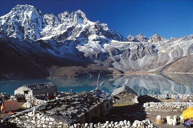 女生和男生做爱软件：极速情缘，在霓虹赛道中交织竞速激情与情感羁绊-5