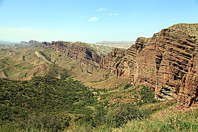 黄色正能量软件破解版：极限竞速地平线5改装新境界，释放你的创意赛车潜能-5