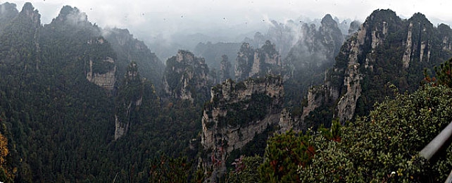邪恶无翼鸟：复仇天使驾驭钢铁战车，黑暗都市上演极速救赎之旅-2