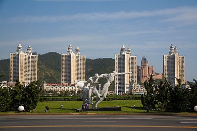 亚洲一区欧美一区:全球赛道对决,揭秘东西方赛车文化的驾驶艺术-4