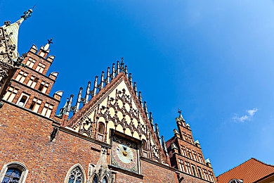 亚洲图区二区：极速穿梭霓虹都市，征服虚拟赛道巅峰挑战-4