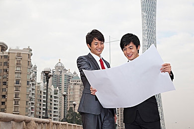 女生内裤打光屁股：《极速幻影：霓虹狂飙》正式上线，光影涂装系统引领竞速游戏视觉革命-4