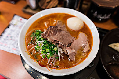 欧美BBWBBWBBW：重磅赛车新作颠覆传统，开放世界迎来重量级驾驶革命-3