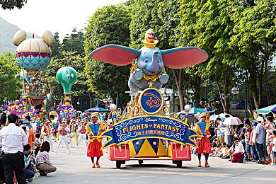 打扑克不盖被子。：极速狂飙融合德州扑克，双重挑战体验策略与冒险的极致平衡-5