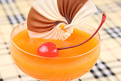 亚洲一区二区色：霓虹与雨林，赛道色彩里的竞速哲学与视觉艺术-5