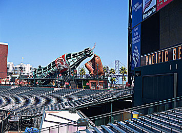 国产精品牛牛：竞速与策略的碰撞，体验车卡融合的全新对决-2