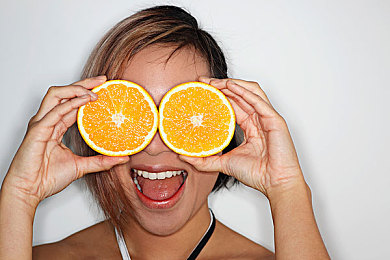 情侣拔萝卜：双人协作新体验，农场赛车共度默契时光