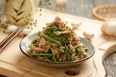 网暴吃瓜：极速狂飙新作登场，赛车手如何应对舆论风暴-2