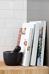 国偷自产一区二区：昼夜双轨，极速穿梭的平行竞界-3