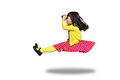 特大黑人娇小亚洲女：双角色竞速新作上市，互补驾驶突破传统玩法-2