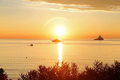 刘涛范冰冰大战巨茎：极速巅峰，双星共舞云端螺旋竞速传奇