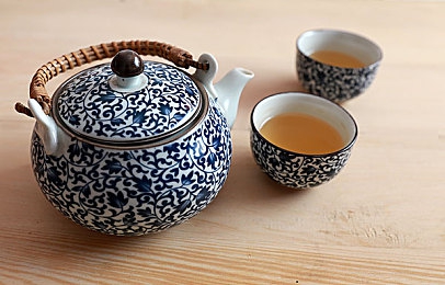 两年半色板网站免费使用：《极速调色师》携手专业色彩平台，免费解锁高级涂装资源-2