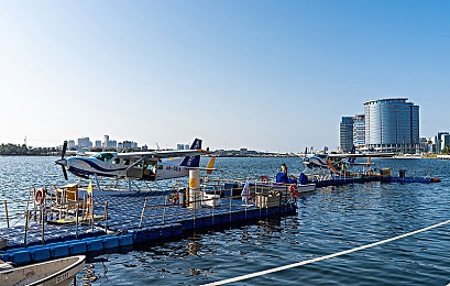 男生通美女软件：竞速新作颠覆传统，虚拟导航员助力街头飞驰，硬核改装邂逅温度社交-2