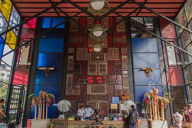 两年半色板网站：极速美学，色彩征程的漫长诗篇-4