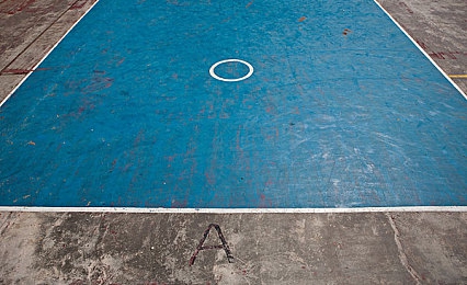 三上悠亚性爱片：霓虹偶像经纪人，极速赛道的双重人生经营之旅-5