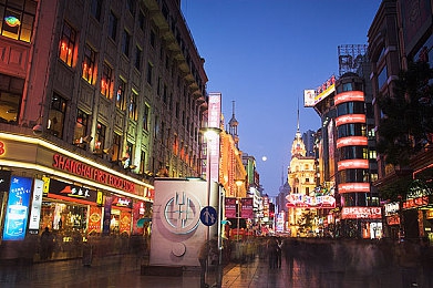 不良软件下载安装：极速骇客暗网狂飙，双线作战守护你的数字赛车-4