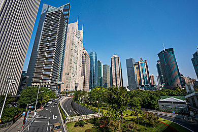 国产精品AV电影：幻影引擎新作极速风云上线，电影级赛车体验引爆国产游戏圈