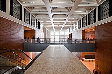 A∨影片：竞速新纪元，沉浸驾驶中的视听艺术革命-3