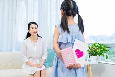 黄软件在线观看:《极速幻境霓虹轨迹》今日上线,极致画面与真实物理重塑赛车模拟体验-4