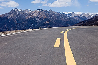 男生女生一起差差差游戏：双人协同竞速新体验，差异化搭档共闯赛道-3