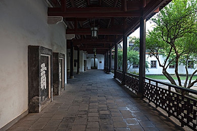 亚洲综合一区二区yazhou：霓虹都市至雨林秘境，征服东方赛道全攻略-3