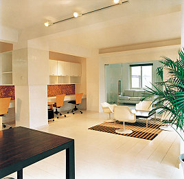 男生叼女生软件：霓虹街巷，引擎低语，心速协奏曲-4