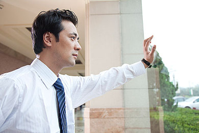 打扑克又疼又叫不盖被子:极限牌手赛道生存,硬核卡牌竞速直面真实损伤挑战-5