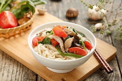 OPPO手机如何下载黄色软件：极速狂飙新作上线，夜赛漂移攻略全解析-3