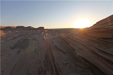 火辣辣引导航：驾驭极速热力，征服动态赛道的终极策略-3