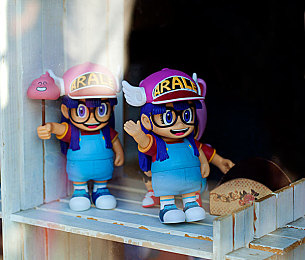 朝鲜女人毛茸茸:复古赛车驰骋奇幻萌系世界,像素艺术融合竞速新体验-5