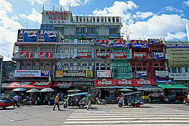 男生女生扑克又疼又叫：全新社交卡牌对战上线，疼痛尖叫引爆聚会热潮-3