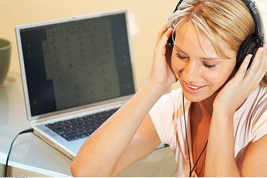 法国《酒店服务生》2023版：疾驰于街巷的五星级物流艺术-5